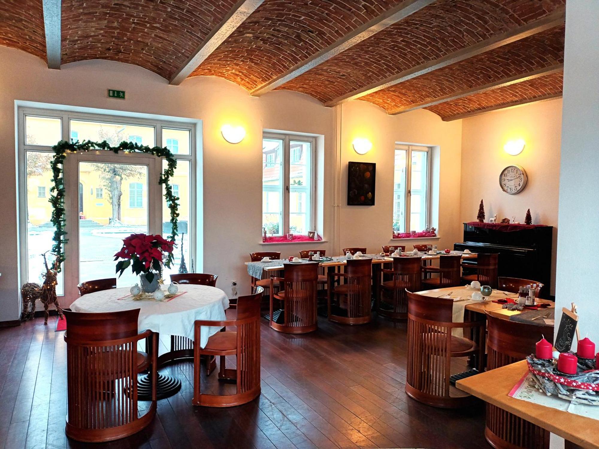 Hotel Vierseithof Luckenwalde Kültér fotó