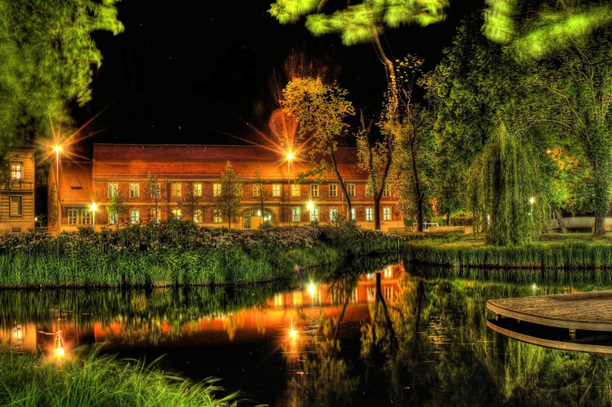 Hotel Vierseithof Luckenwalde Kültér fotó