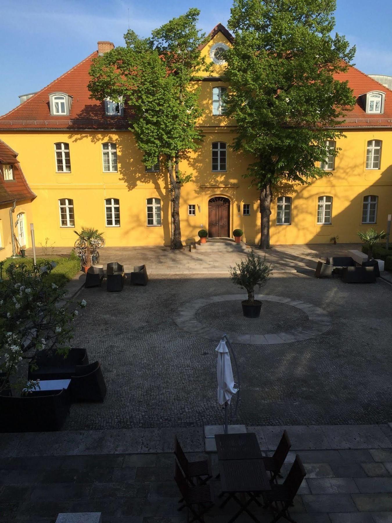 Hotel Vierseithof Luckenwalde Kültér fotó